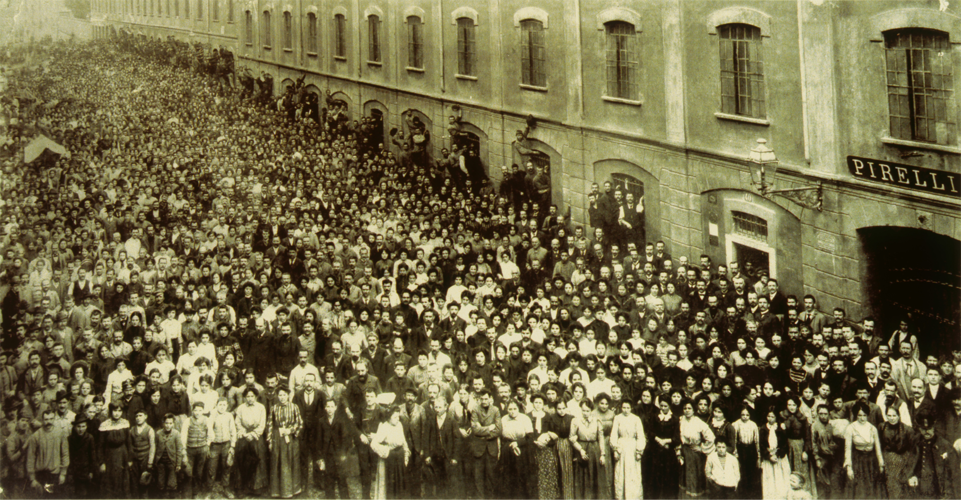 Luca Comerio, Workers Leaving the Pirelli Factory in Via Ponte Seveso